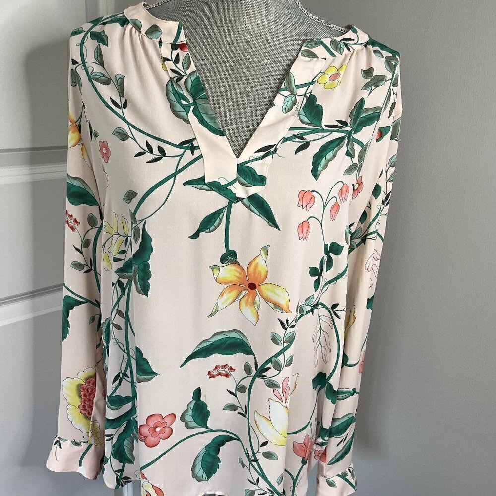Loft Pink Floral V-Neck Blouse Size M EUC